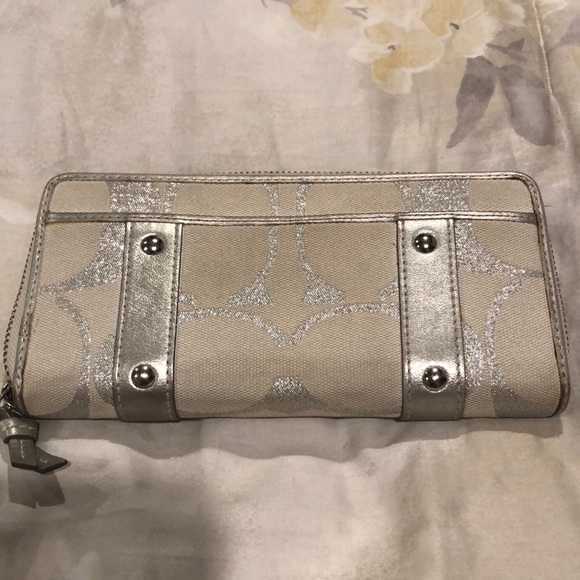 Coach Wallet - Picture 2 of 4